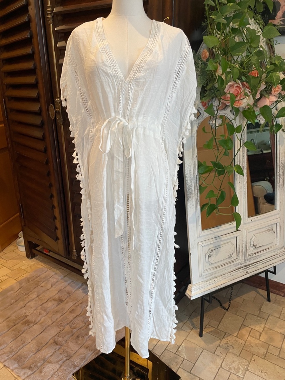 Cupshe White Tassel-Trim Belted Midi Swim Cover-Up Kaftan Small NWT - Picture 3 of 9